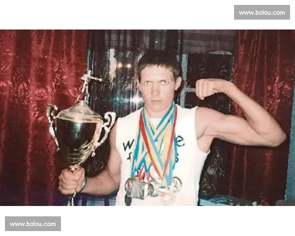 WBO 裁定：乌西克获 90 天休养期 复出必须战帕克