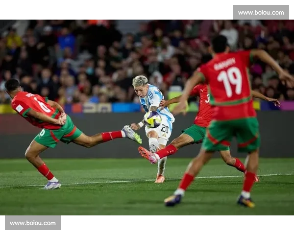 摩洛哥队力战强敌迎接世界杯挑战展示不凡实力和战术布局